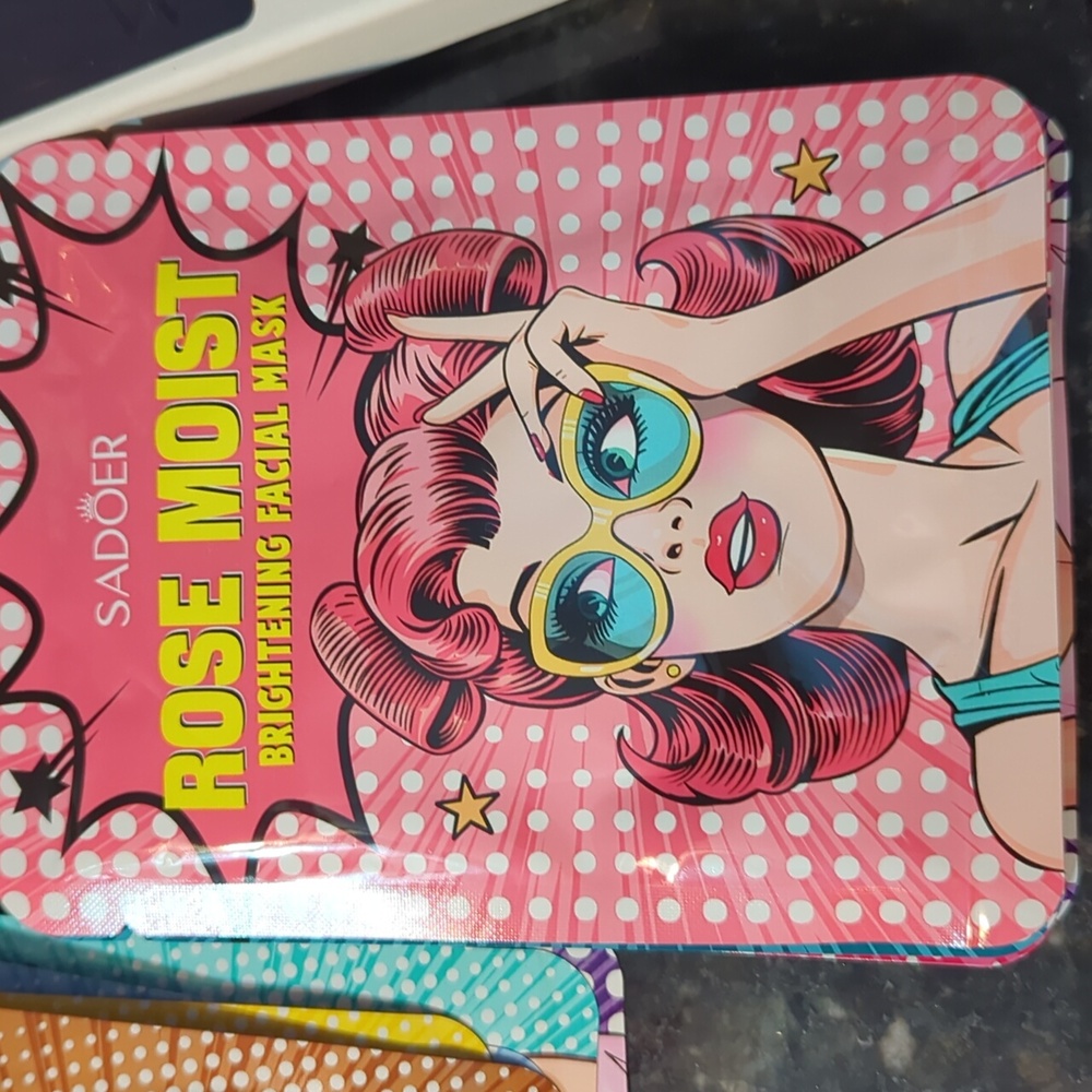 NWT 🌊🌴🌞SADOER🌞🌴🌊 Beauty Facial Masks 💕PIN-UP COLLECTION 😍 Bundle of 5💕 - Picture 9 of 11